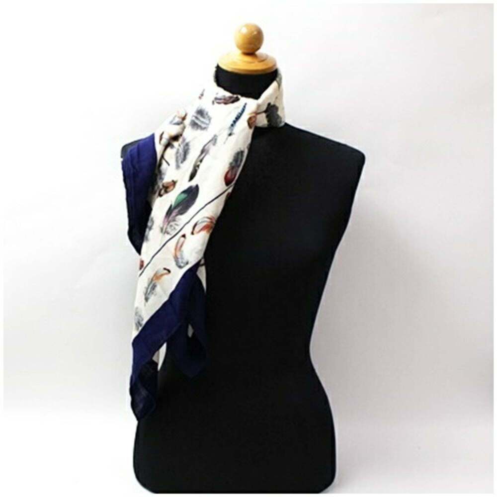 HERMES White Silk Scarf - Picture 4 of 10